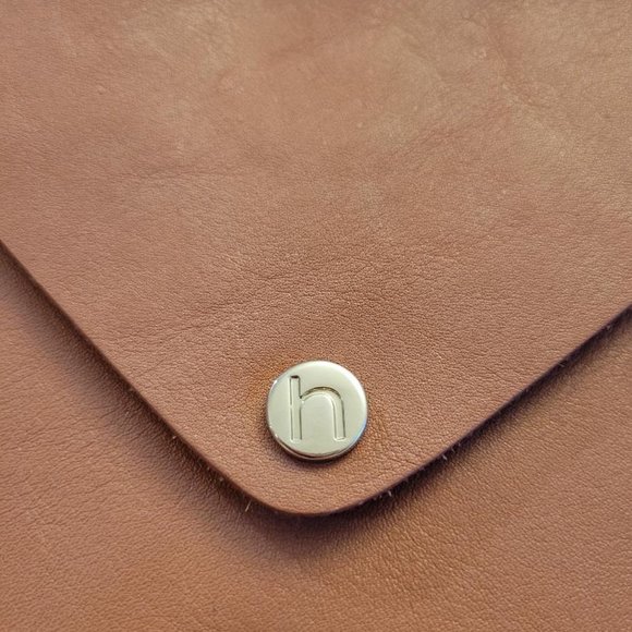 HOTTER small brwon leather shoulder/cross body bag with snap closure - Picture 5 of 5